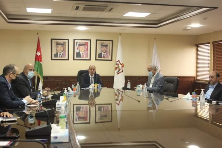 الشمالي يترأس اجتماعا لوضع آلية مناسبة لتسديد مستحقات الموردين المترتبة على المولات