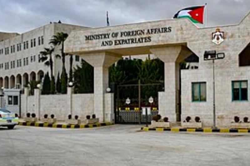 إحالة 4 سفراء من وزارة الخارجية إلى التقاعد... اسماء 