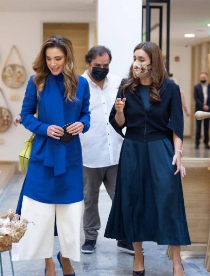 الملكة رانيا العبدالله تفتتح المعرض السنوي لمؤسسة نهر الأردن _ صور