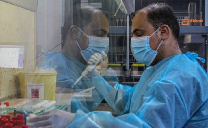 انخفاض فحوصات كورونا الإيجابية لأقل من 5