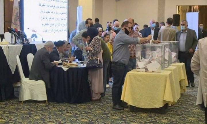 اغلاق صناديق اقتراع انتخابات الصحفيين