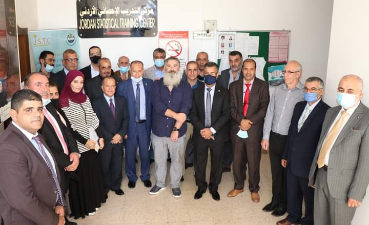 الشوابكة يرعى حفل تخريج دورة القيادة العليا في مركز التدريب الإحصائي الأردني