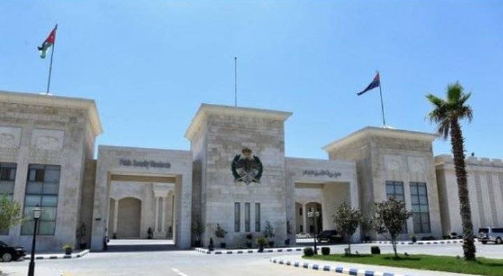 الأمن العام: التحقيق في الفيديو الذي يظهر به أشخاص قاموا بربط أحد الأشخاص والاعتداء عليه