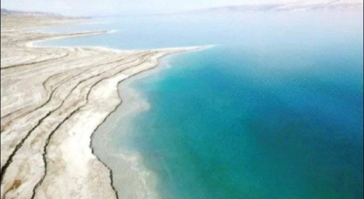 البحر الميت يواصل انخفاضه السنوي وتحذيرات من جفافه