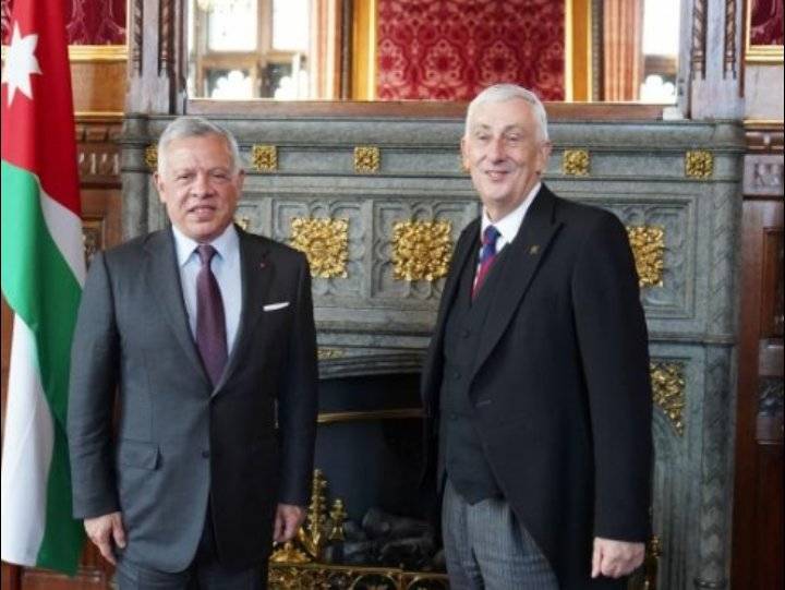 الملك يلتقي رئيس مجلس العموم البريطاني ليندسي هويل في قصر ويستمنستر في لندن