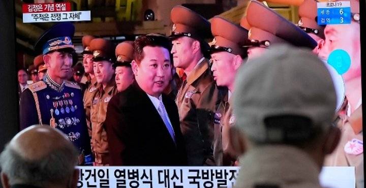 120 كيلوغرامًا ومظهر جديد.. تقرير استخباري يكشف ما حدث لـ«كيم»