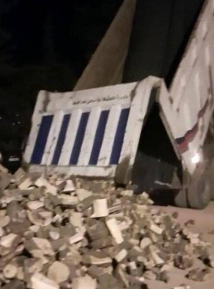 عجلون: ضبط مركبة شحن تحمل 11 طنا من الحطب المخالف وكمية من المخدرات