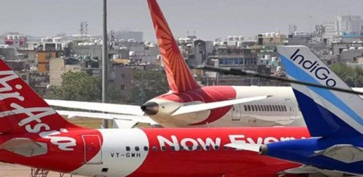 الهند تعلق الرحلات الجوية التجارية بسبب كورونا