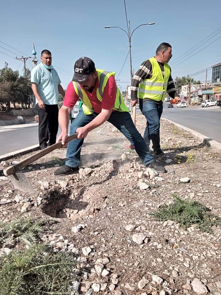 بلدية عجلون تواصل تنفيذ حملة   بسواعدنا 