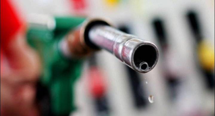 عقل: الحكومة تحملت 10 ملايين دينار نتيجة عدم رفع أسعار المحروقات بنسبه العالمية