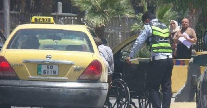 الأمن العام يستجيب لاستغاثة مريض مقعد