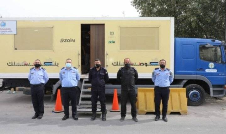 فريق الترخيص المتنقل ينهي عشرات المعاملات