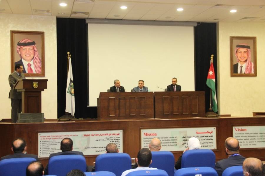 امين عام ديوان المحاسبة يفتتح دورة  تطبيقات معايير الرقابة الداخلية لموظفي وحدة الرقابة في البلقاء التطبيقية