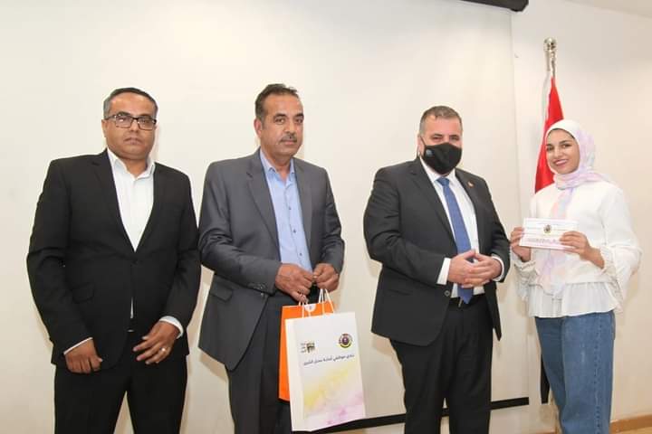 نادي موظفي الامانة يكرم طلبة الثانوية من ابناء الهيئة العامة