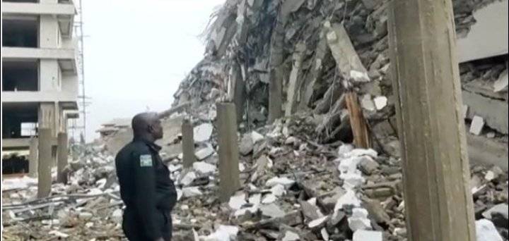 مقتل 14 شخصاً وفقدان العشرات في حادث انهيار مبنى في نيجيريا