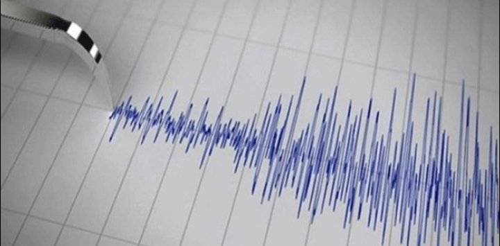 زلزال بقوة 6.2 درجات يضرب وسط إندونيسيا