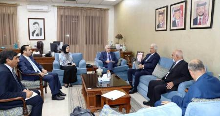 وزير التربية الفلسطيني يبدي اعجابه بالتجربة التربوية والتعليمة في الأردن