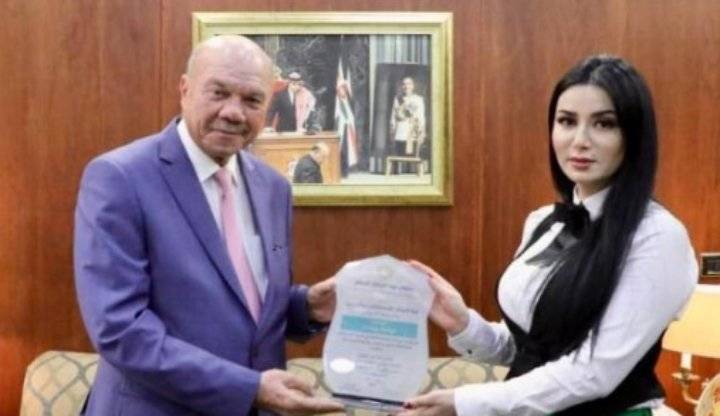 الفايز يُكرم سفيرة النوايا الحسنة في الأمم المتحدة بيرقدار