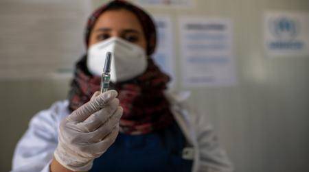 50 نسبة متلقي لقاح كورونا داخل مخيمات اللجوء في الأردن