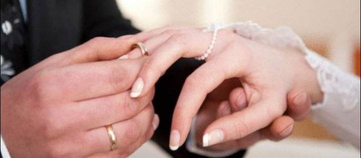 مواطن يذهب لتجديد بطاقة تأمين صحي ليتفاجأ بأنه متزوج