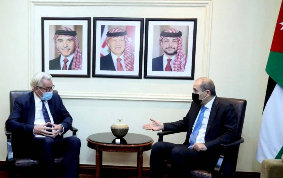 وزير الخارجية يحذر من استمرار غياب أفق عودة مفاوضات السلام