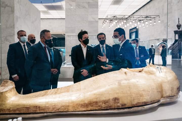 ولي العهد يزور المتحف القومي للحضارة المصرية في القاهرة