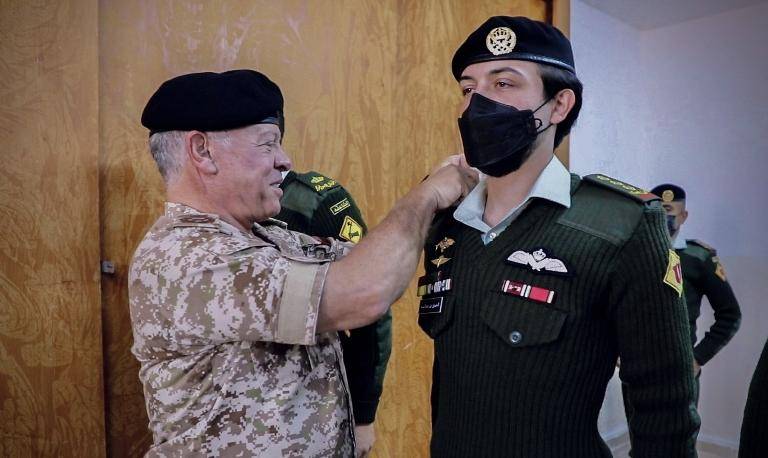 صدور الارادة الملكية السامية بترفيع ولي العهد  إلى رتبة نقيب