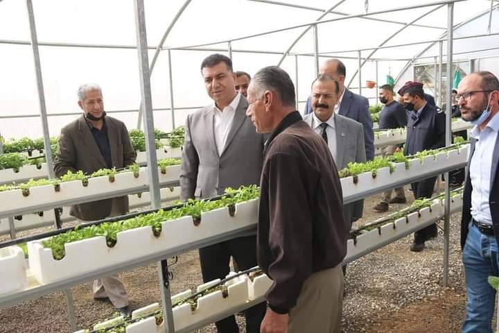 الحنيفات يتفقد مزارعي الوالة والموجب