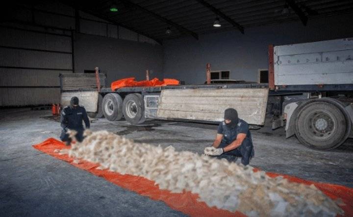 السعودية تحبط تهريب 2.3 مليون حبة كبتاجون قادمة من الأردن _ صور