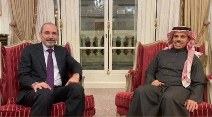 الصفدي و بن فرحان يبحثان تعزيز العلاقات الثنائية