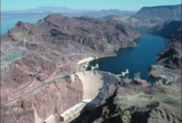 مشروع لحفر 50 ألف بئر مياه.. وآخر لإنشاء 100 حفيرة وسد