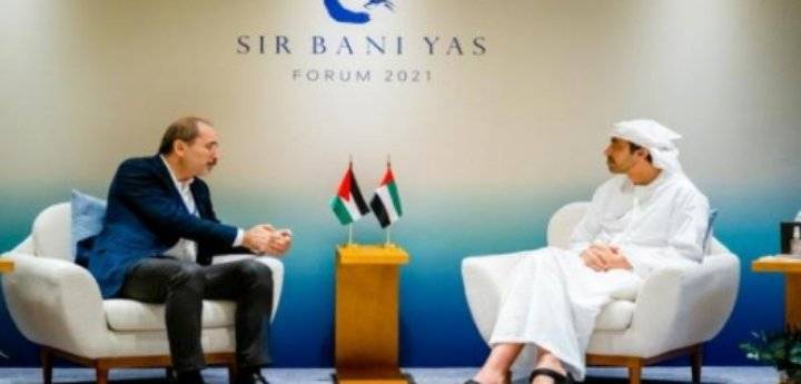 الصفدي يجري محادثات مع نظيره الإماراتي حول العلاقات بين البلدين