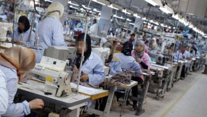 وفاة الخياطة “حمدة” تفتح المطالبة بتوفير الحماية للعمال