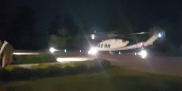 طائرة تنقل الشاب حمزة إلى المدينة الطبية