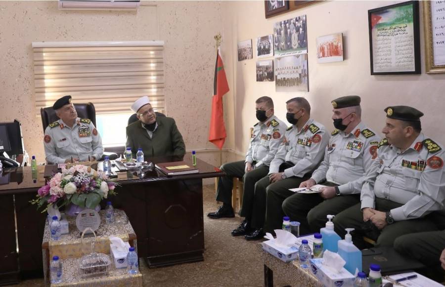 الحنيطي  يزور مديرية الإفتاء في القوات المسلحة