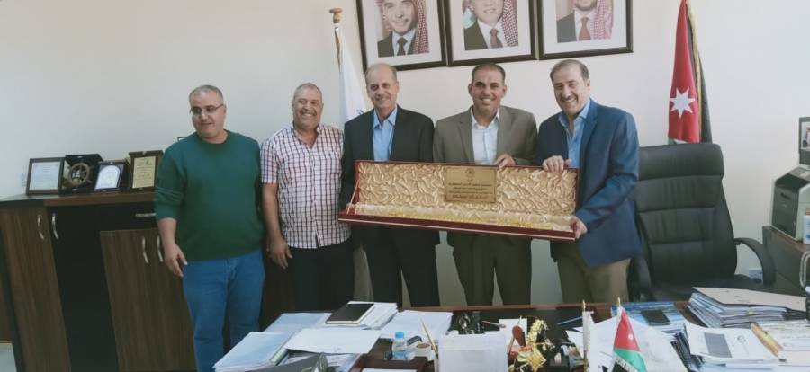 جمعية صقور الاردن التعاونيه تكرم المعايطة  مدير شركة العقبة لإدارة وتشغيل الموانئ.