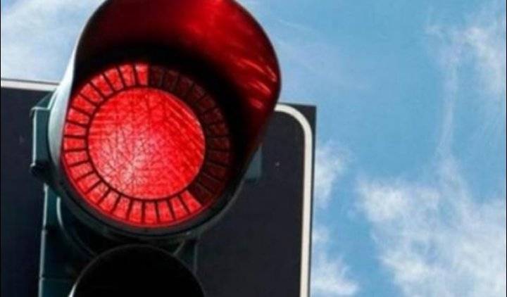 132 مخالفة تجاوز اشارة ضوئية حمراء ضبطت في الأردن خلال 24 ساعة