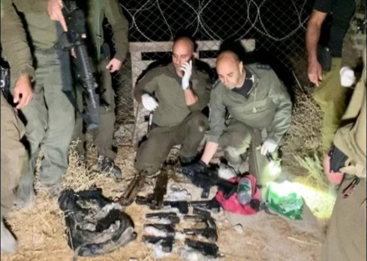 الاحتلال يعلن احباط تهريب اسلحة من الاردن واعتقال شخصين_صور