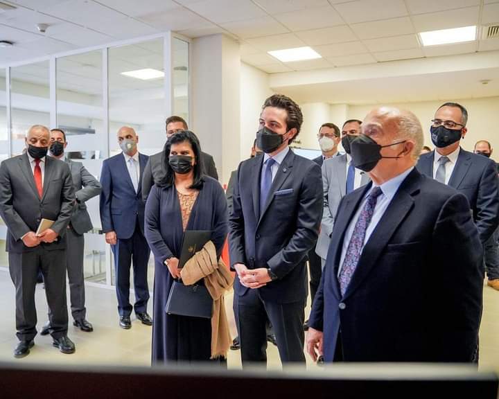 ولي العهد: تشرفنا بزيارة عمي الحسن في جامعة الحسين التقنية