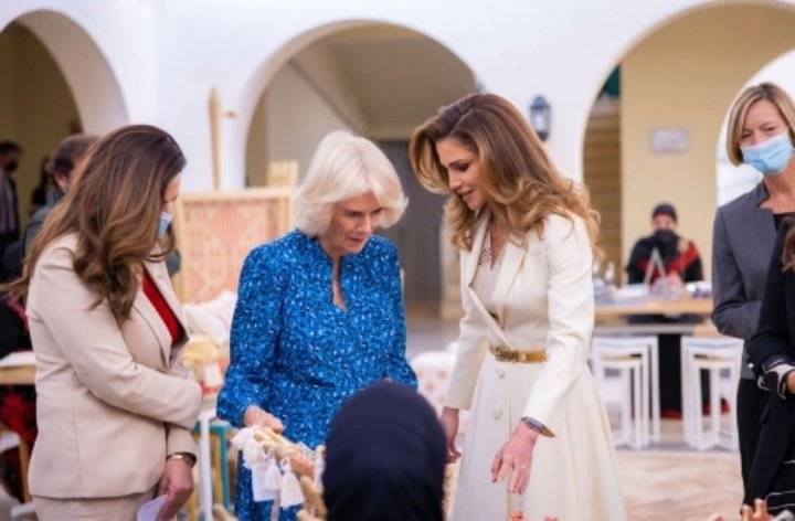 الملكة رانيا وسمو دوقة كورنوال في زيارة لمركز الملكة رانيا للأسرة والطفل