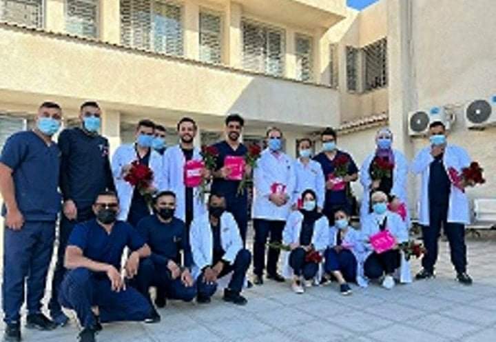 طلبة تمريض عمان الأهلية ينظمون يوما تطوعيا في عين الباشا