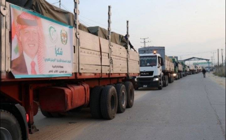 وصول 19 شاحنة اردنية محملة بالمساعدات إلى غزة