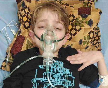 بعد مناشدات علاجه .. الموت يخطف الطفل أمير