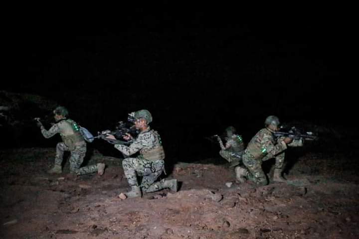 القوات المسلحة تجري تمريناً عسكرياً لتطوير القدرات القتالية ...صور