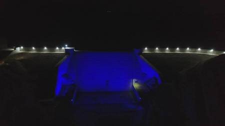 اليونيسف تضيء سد الوالة بالأزرق