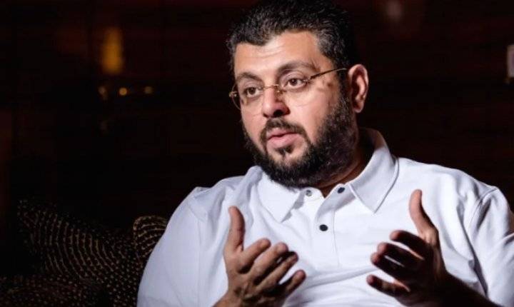 لهذا السبب دفع اسميك لطلبة احدى الجامعات