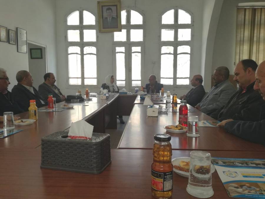 وفد نقابي مصري يزور نقابة الصناعات الغذائية ويطلع على تجربتها النقابية