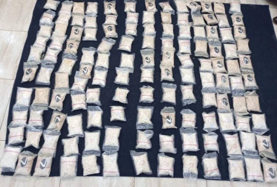 ضبط 3 أشخاص بحوزتهم 160 ألف حبة مخدرة  في جنوب عمان والبادية الوسطى ...تفاصيل مع صور