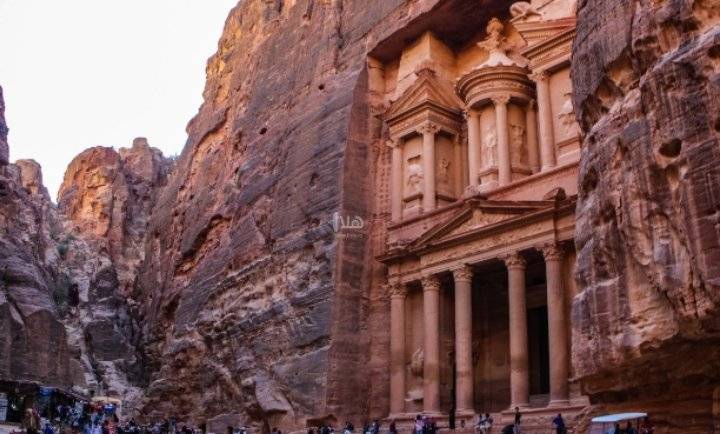 إجراءاتٌ لرفع وتيرة التطعيم في البترا