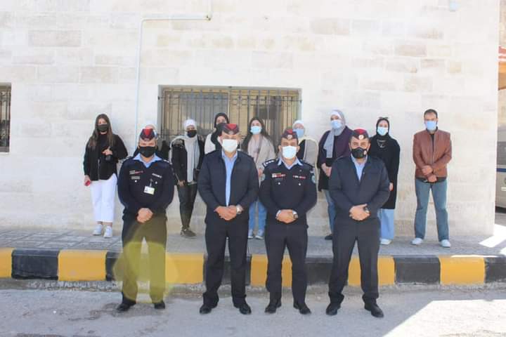 وفد طلابي من الجامعة الأردنية يزور مدرية شرطة شمال عمان